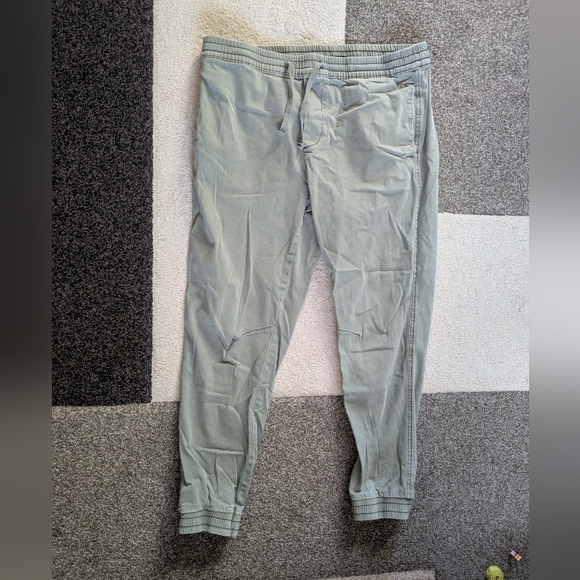 No Boundaries Other - Light Green Casual Pants